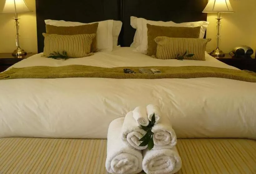 ペンション Moon And Sixpence Garden Guest House