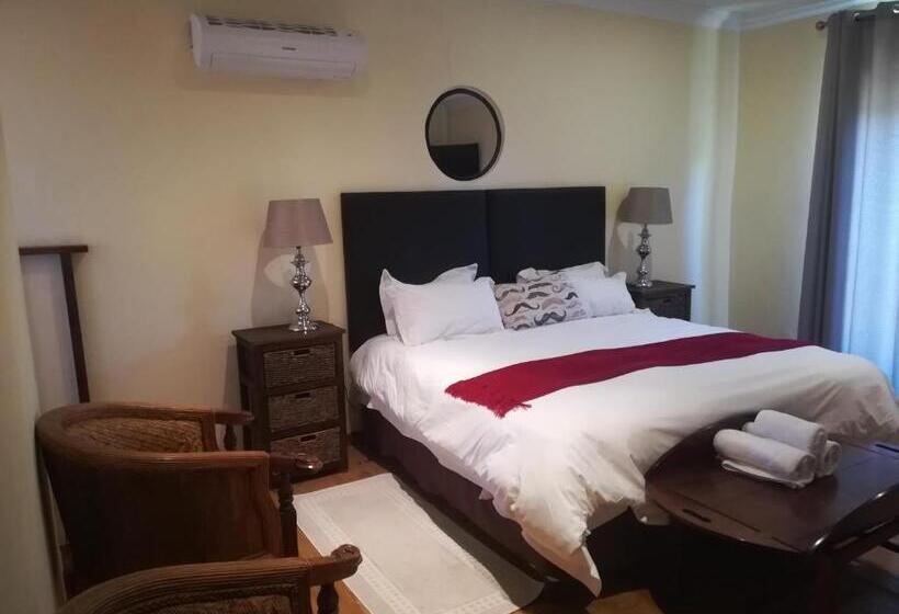 Pensionat Moon And Sixpence Garden Guest House