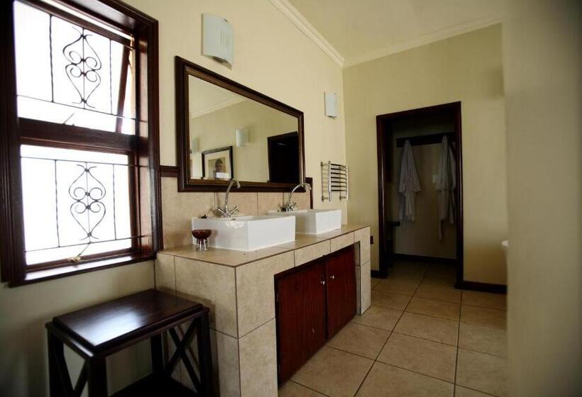 Pensionat Moon And Sixpence Garden Guest House