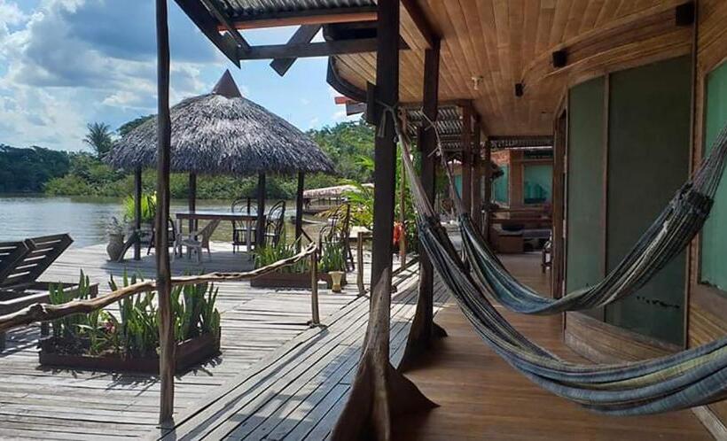 Hotel Amazon Oasis Floating Lodge