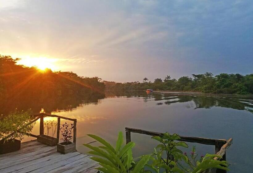 Hotel Amazon Oasis Floating Lodge