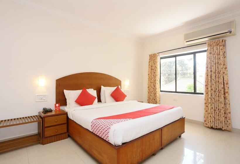 בית מלון כפרי Collection O Dona Castle