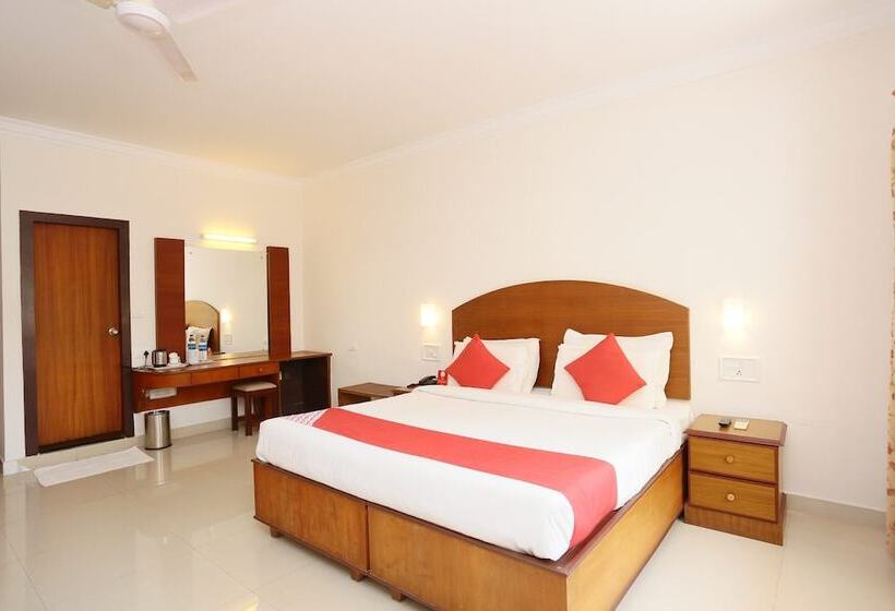 בית מלון כפרי Collection O Dona Castle