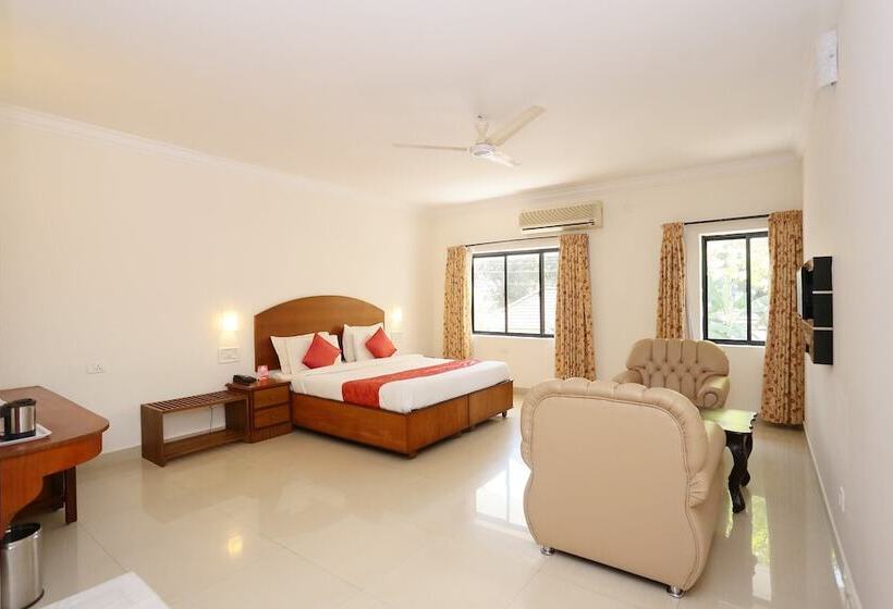 בית מלון כפרי Collection O Dona Castle