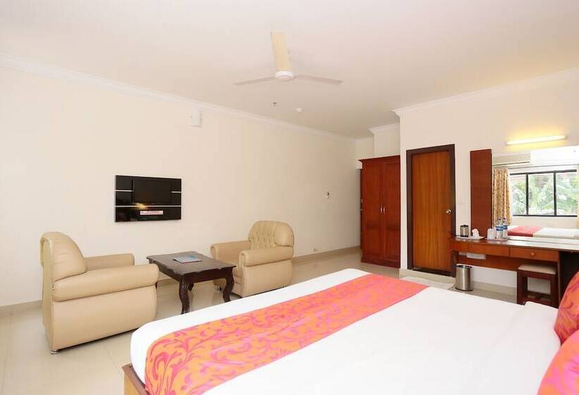 בית מלון כפרי Collection O Dona Castle