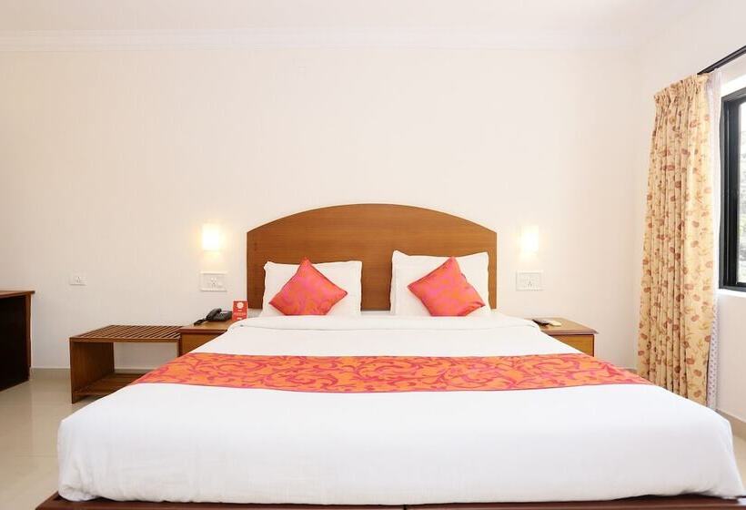 בית מלון כפרי Collection O Dona Castle