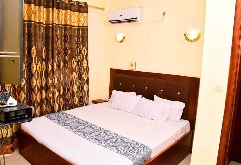 هتل Hôtel Kin Comfort