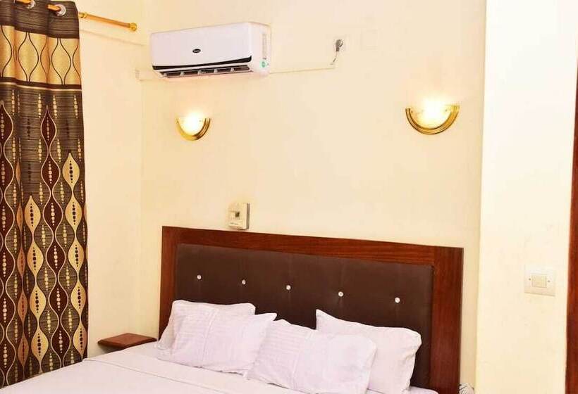 هتل Hôtel Kin Comfort