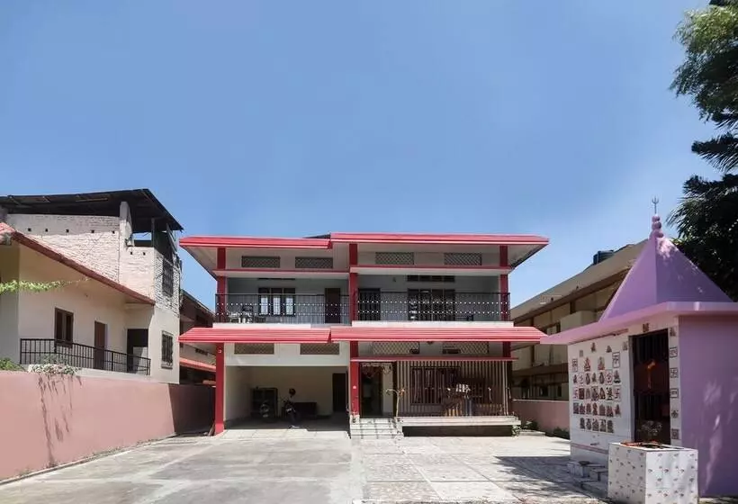 هتل Oyo 17077 Elegant Guest House