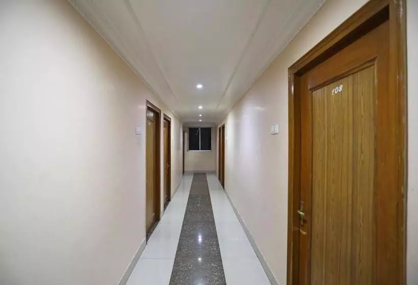 Oyo 22434 Hotel Royal Arya