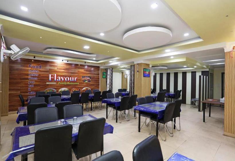 Oyo 22434 Hotel Royal Arya