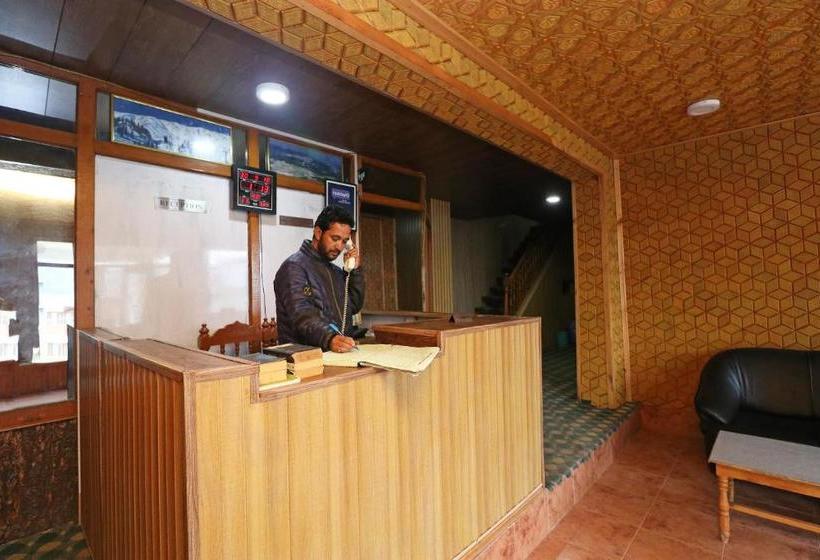 Oyo 22464 Hotel Poshwan