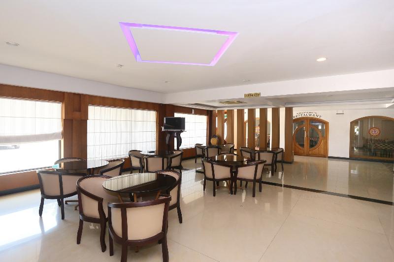 בית מלון כפרי Collection O Dona Castle