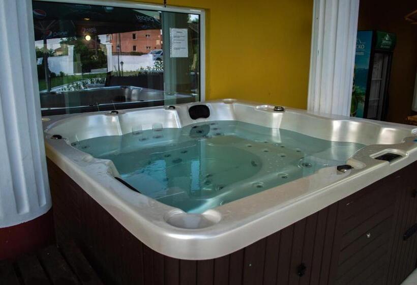 Отель Aleksion Palace