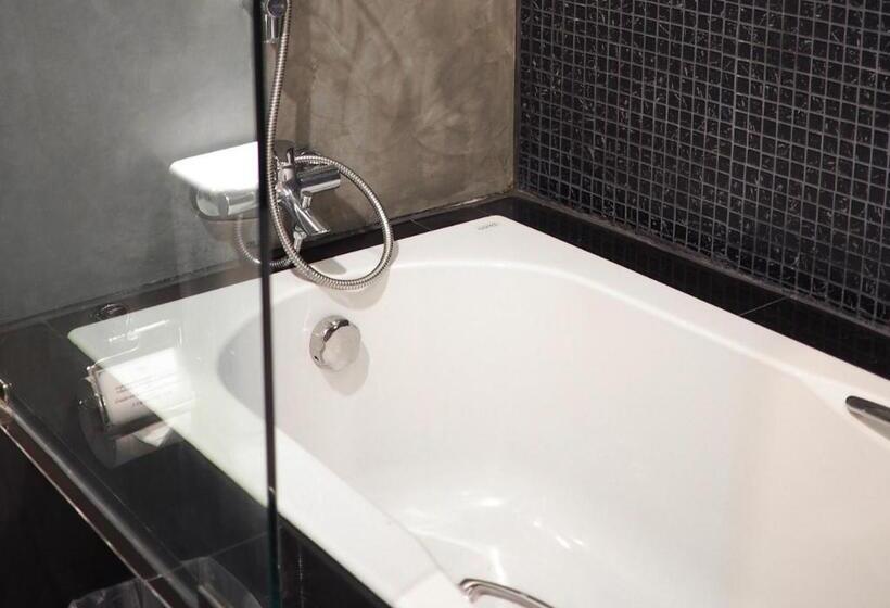 Nai Ya Hotel  Sha Extra Plus