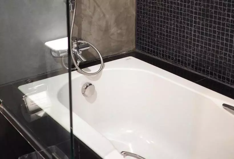 Nai Ya Hotel  Sha Extra Plus