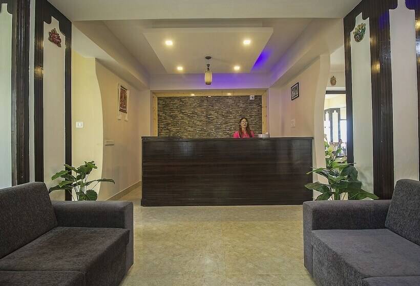 בית מלון כפרי Oyo 16637 Tiara Regency