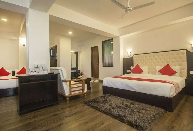 בית מלון כפרי Oyo 16637 Tiara Regency