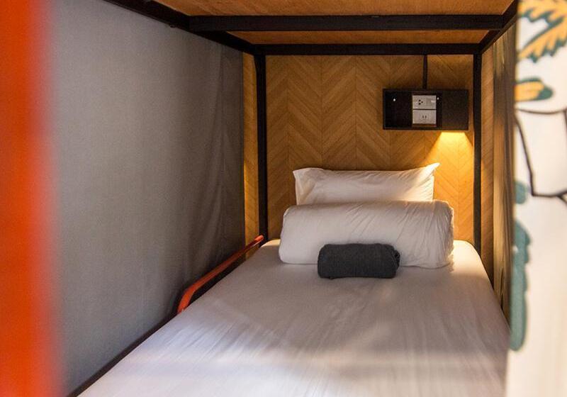 Tan Hostel X Cafe , Aonang Beach