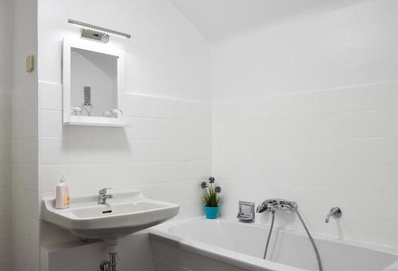 Bed and Breakfast Mads