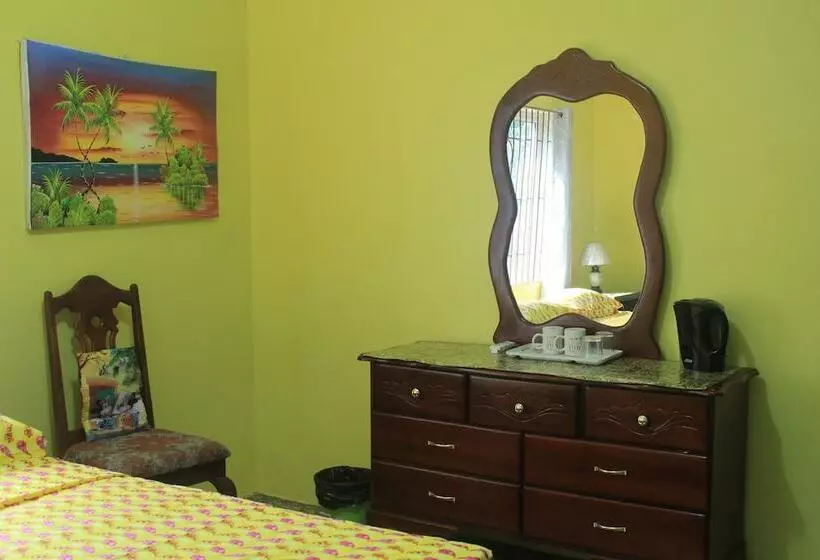 تختخواب و صبحانه Ritashomeawayfromhome