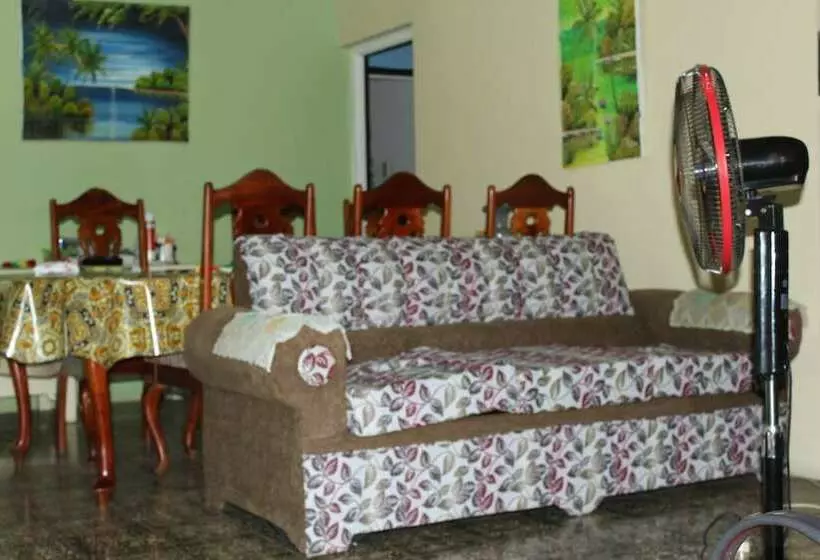 تختخواب و صبحانه Ritashomeawayfromhome