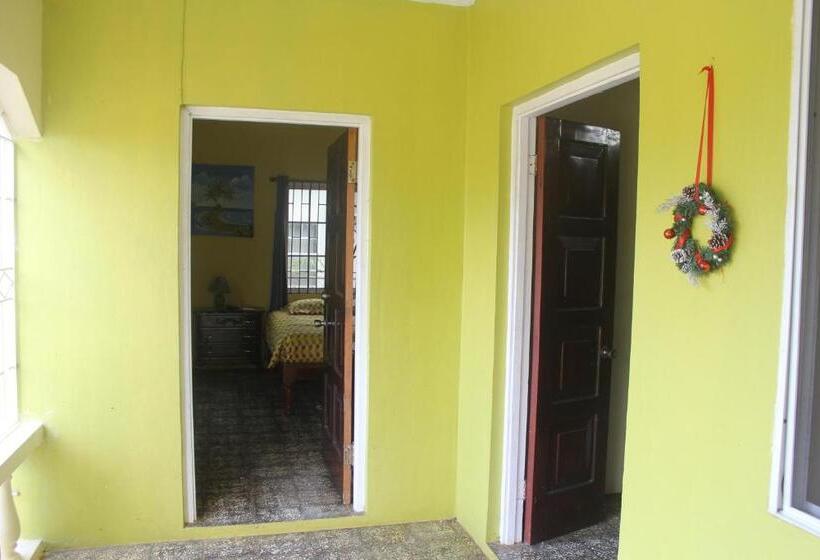 تختخواب و صبحانه Ritashomeawayfromhome