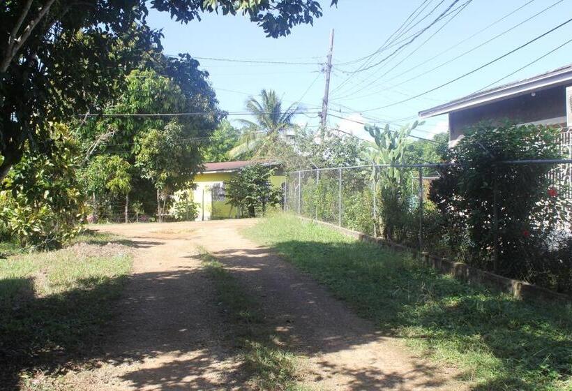 تختخواب و صبحانه Ritashomeawayfromhome