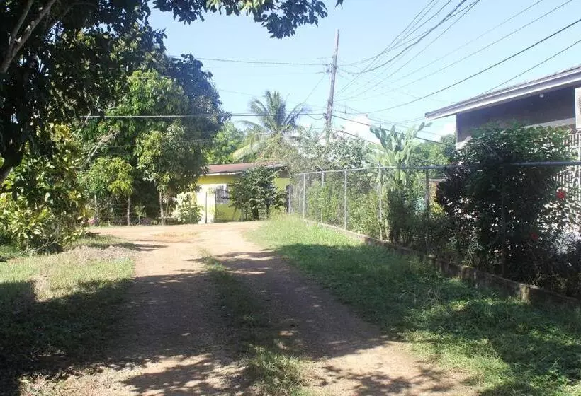 تختخواب و صبحانه Ritashomeawayfromhome