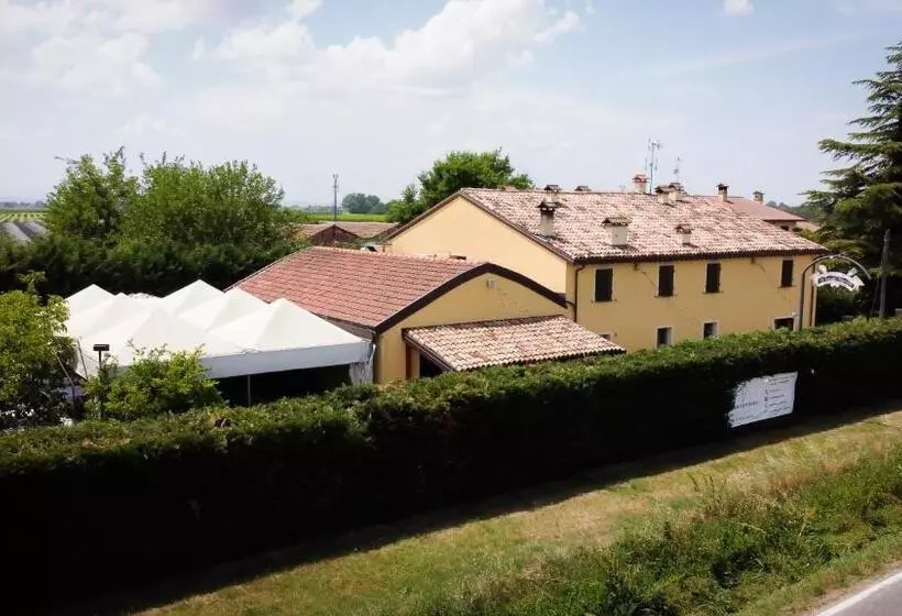 ホテル Spiedo Imperiale   Locanda E Ristorante