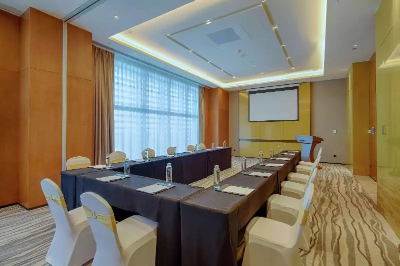 هتل Hilton Garden Inn Zhuhai Hengqin