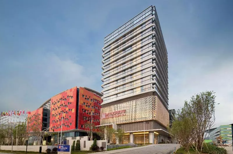 هتل Hilton Garden Inn Zhuhai Hengqin