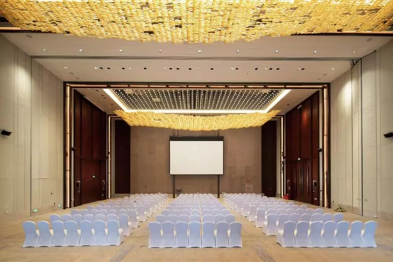 هتل Hilton Garden Inn Zhuhai Hengqin