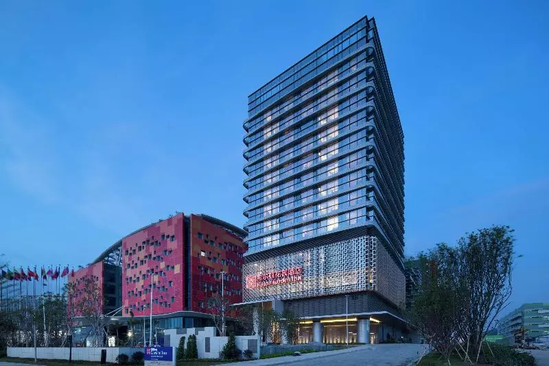 هتل Hilton Garden Inn Zhuhai Hengqin