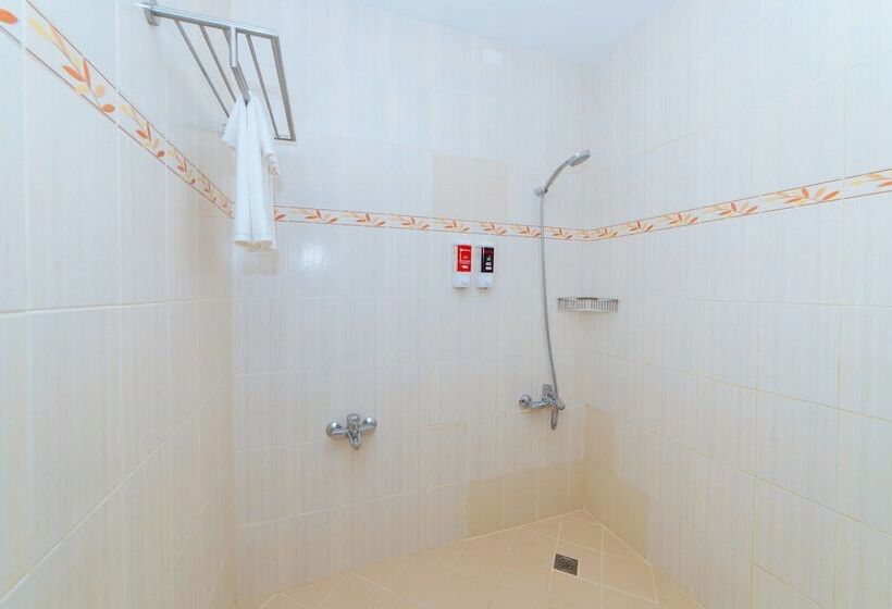 هتل Reddoorz Premium @ Sta Rosa Tagaytay Road