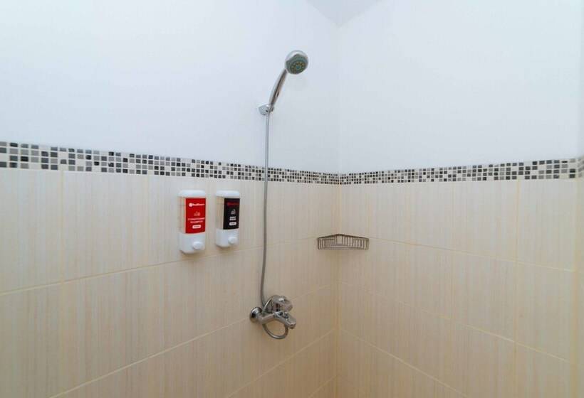 هتل Reddoorz Premium @ Sta Rosa Tagaytay Road