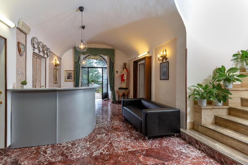 بنسيون Istituto Ss Salvatore