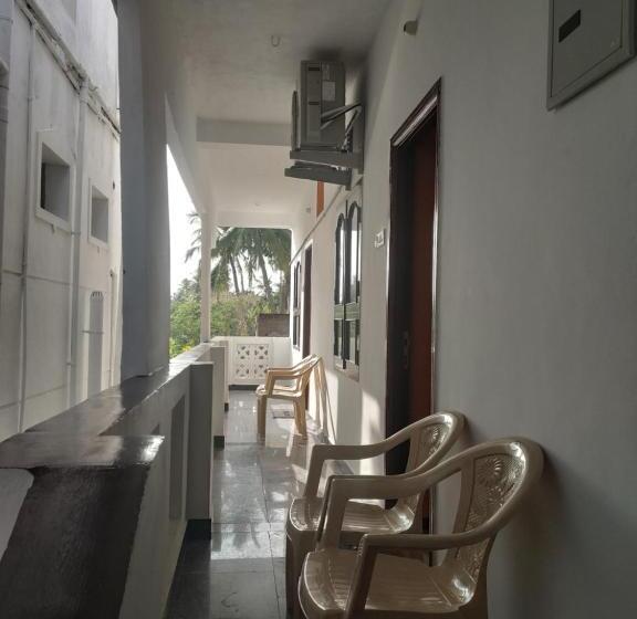 بنسيون Nakshatraa Guest House