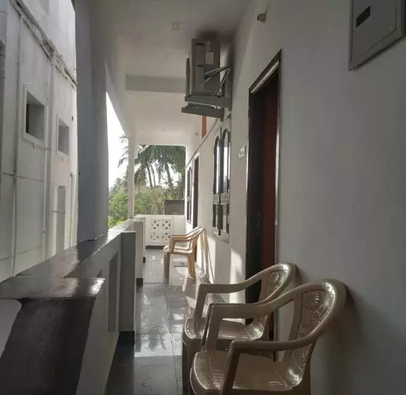 ペンション Nakshatraa Guest House