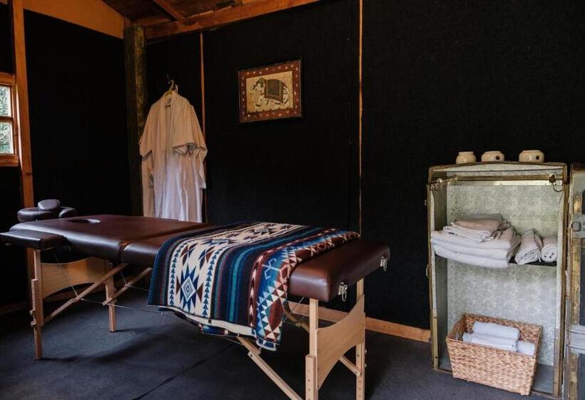 בית מלון כפרי Ilatoa Lodge