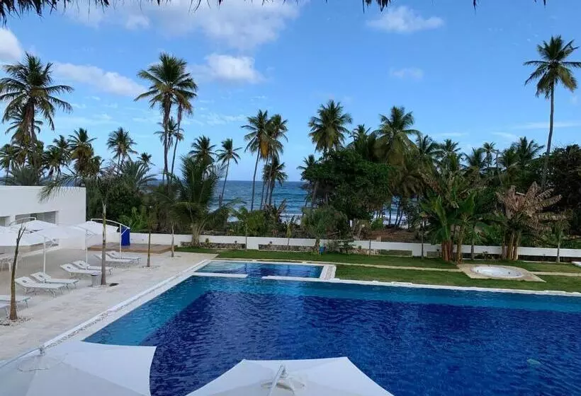 هتل Oasi Encantada   Beach Resort