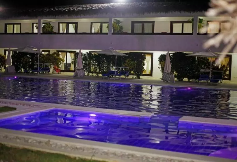هتل Oasi Encantada   Beach Resort