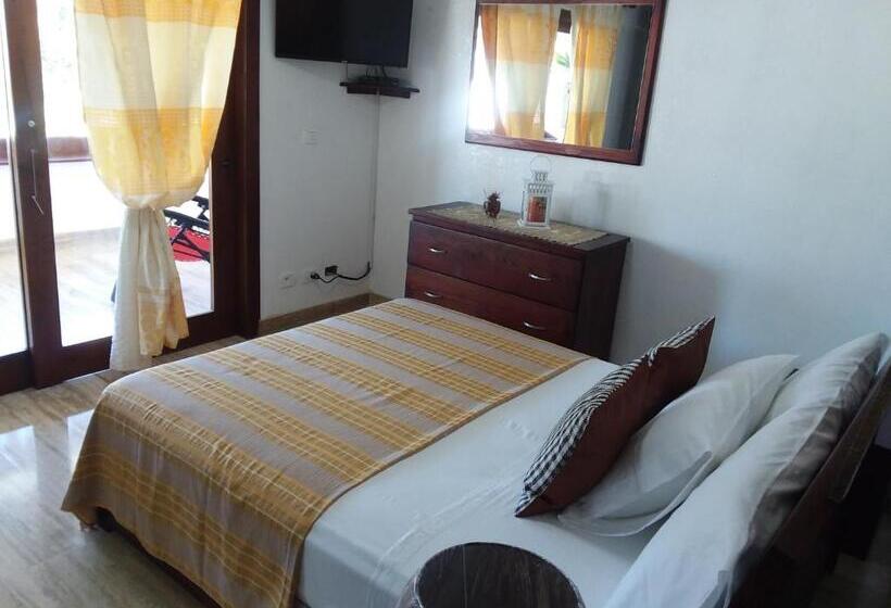 هتل Oasi Encantada Beach Resort