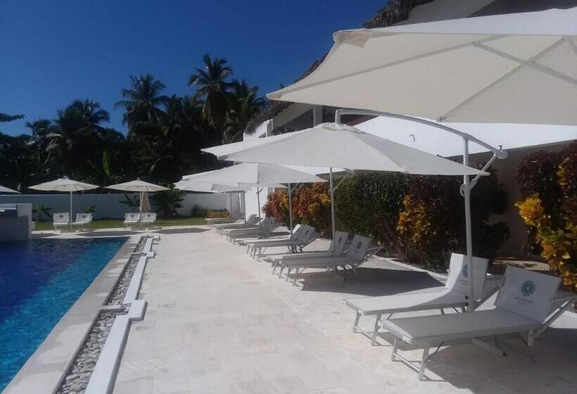 هتل Oasi Encantada Beach Resort