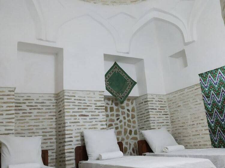 בית מלון כפרי Ohun Caravan Sarai 19 Century Hostel