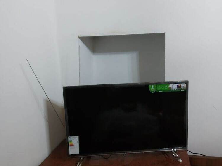 בית מלון כפרי Ohun Caravan Sarai 19 Century Hostel