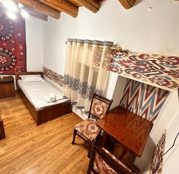 בית מלון כפרי Ohun Caravan Sarai 19 Century Hostel