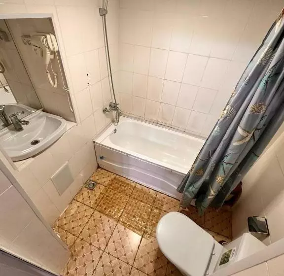 هتل Ohun Caravan Sarai 19 Century   Hostel