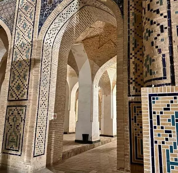 هتل Ohun Caravan Sarai 19 Century   Hostel