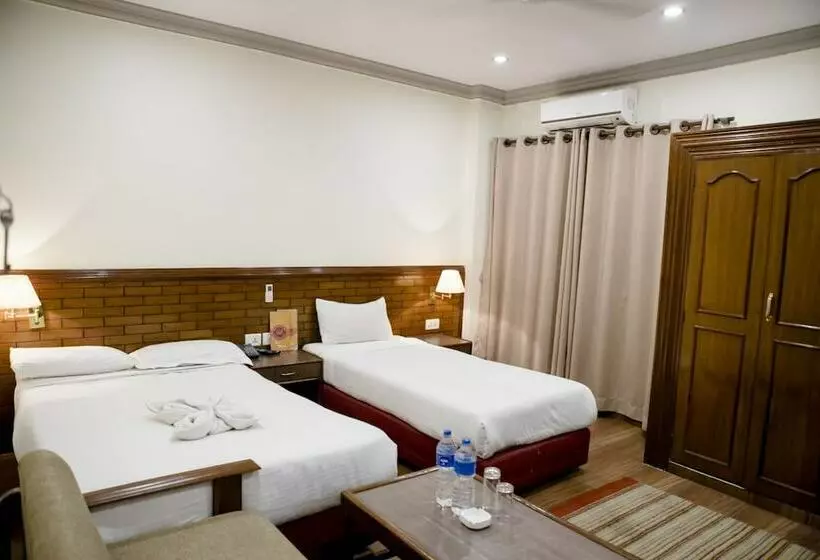 هتل The White Lotus View Pvt Ltd